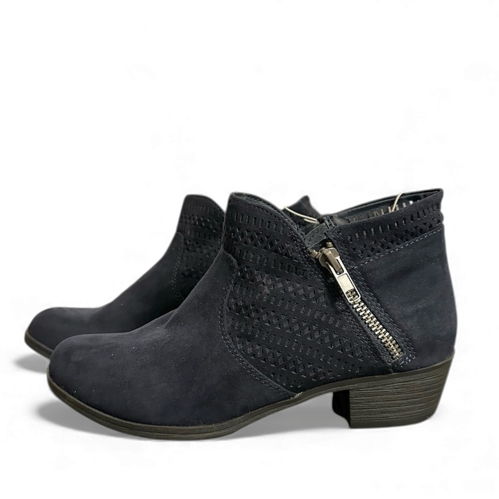 NEW American Rag Aaby Ankle Booties Women’s Fashion Suede Boots Navy Blue 6 M